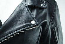 Load image into Gallery viewer, River Road Ironclad Classic Leather Jacket Black Womens - Small