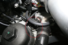 Load image into Gallery viewer, BMW Oil Distribution Mounting Block for Gauges - Image 5